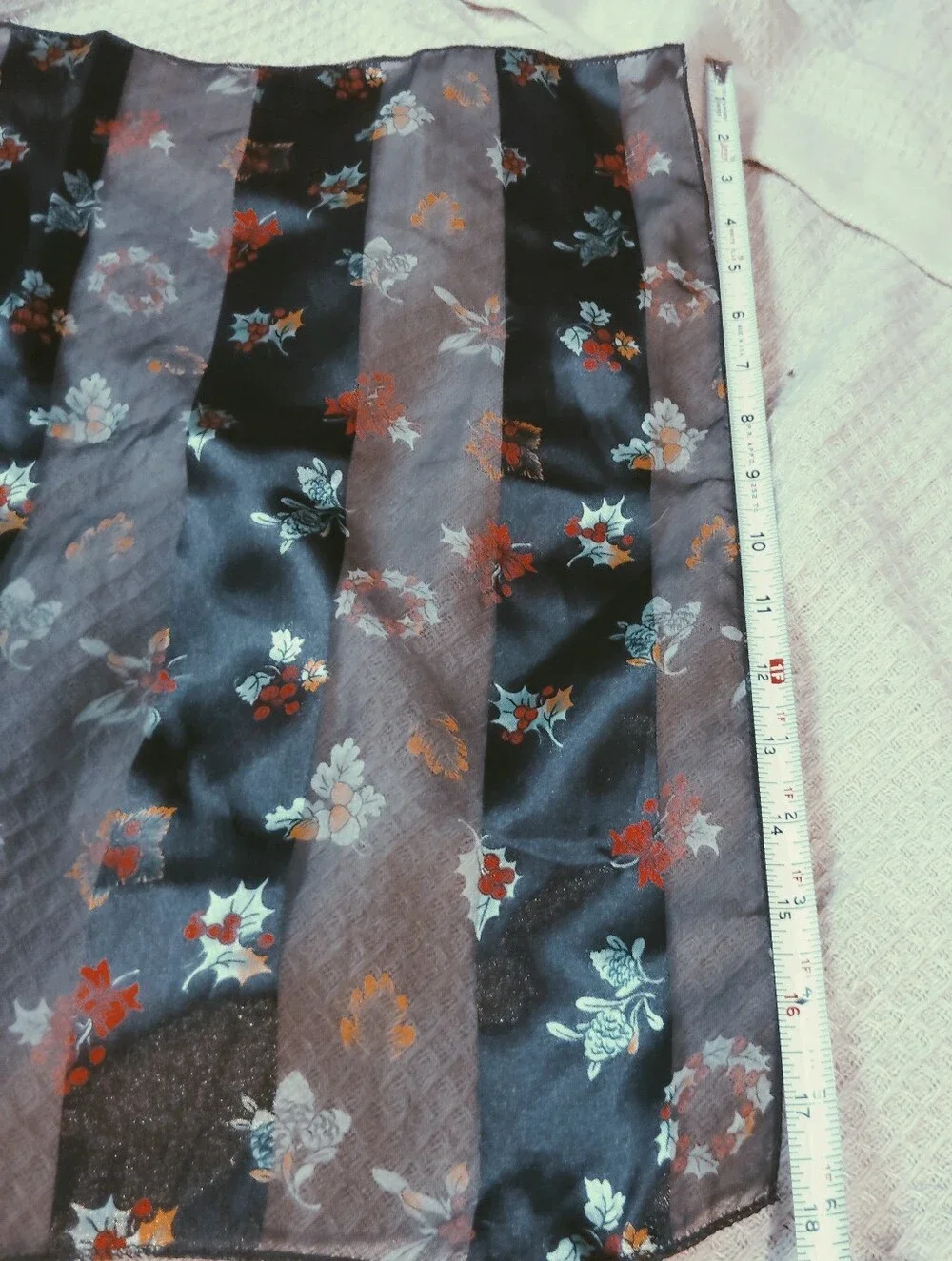 Holiday Polyester Sheer Scarf with Red Holly And Wreaths Classic Festive Cheer